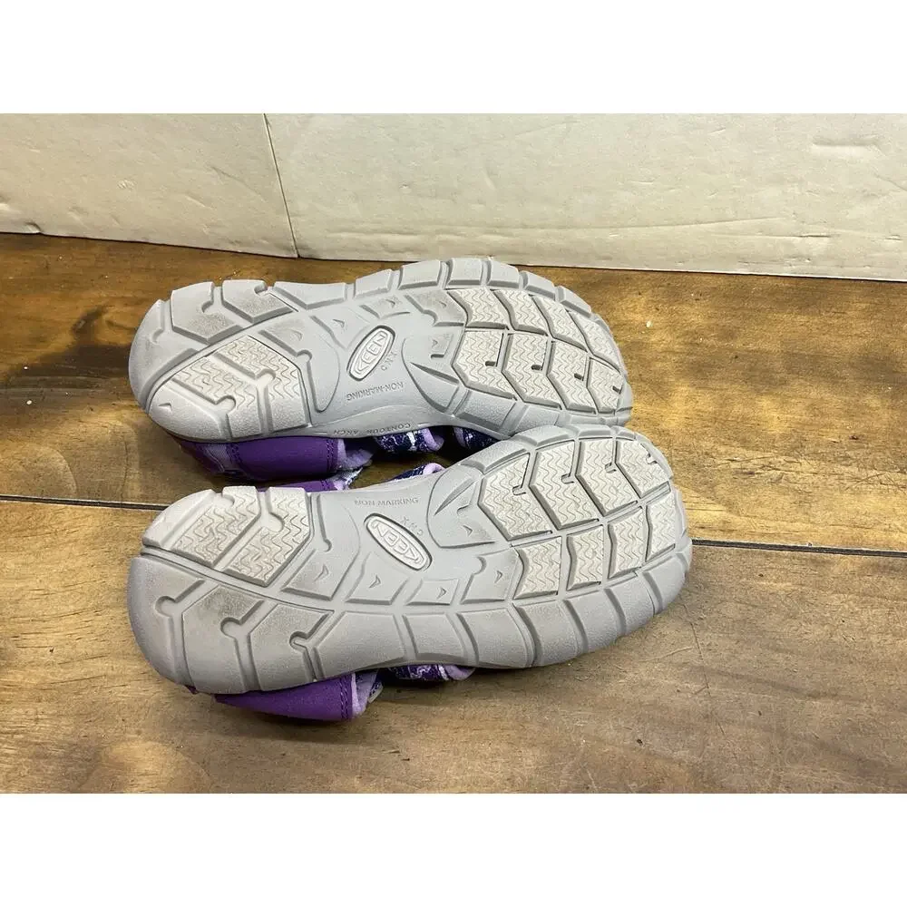 KEEN Seacamp II CNX Sandals Girls Youth Size 1 Purple Camo Water Shoes